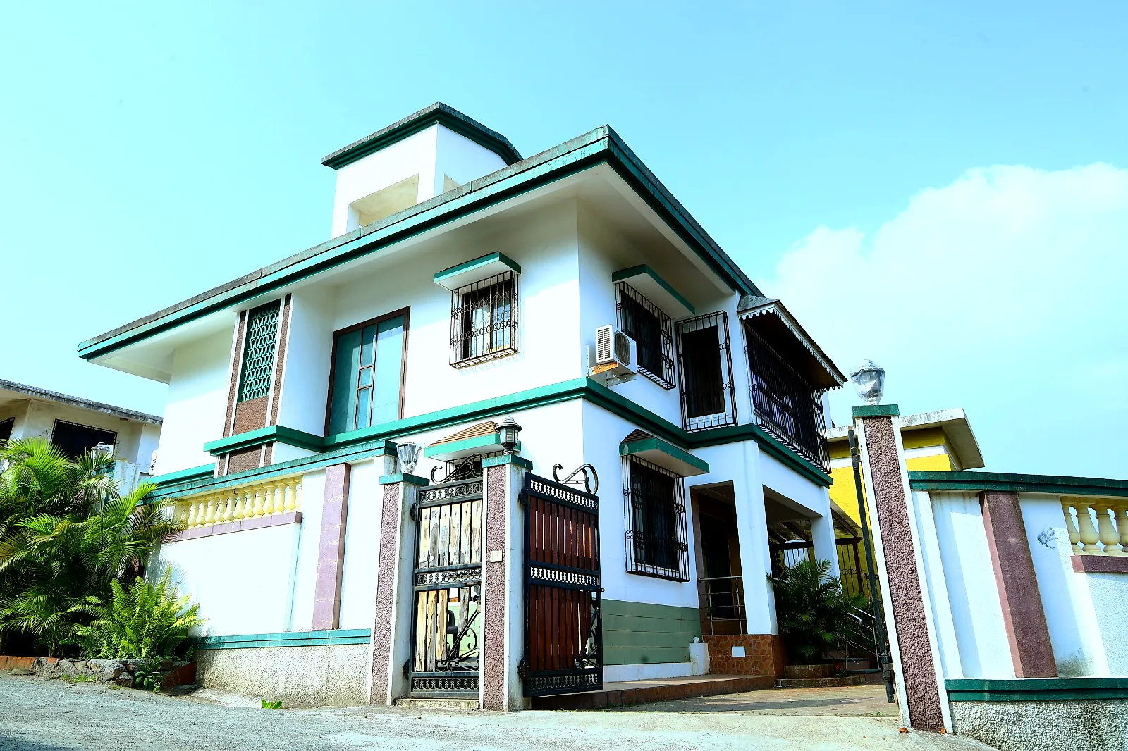 4 Bedroom Luxury Villa