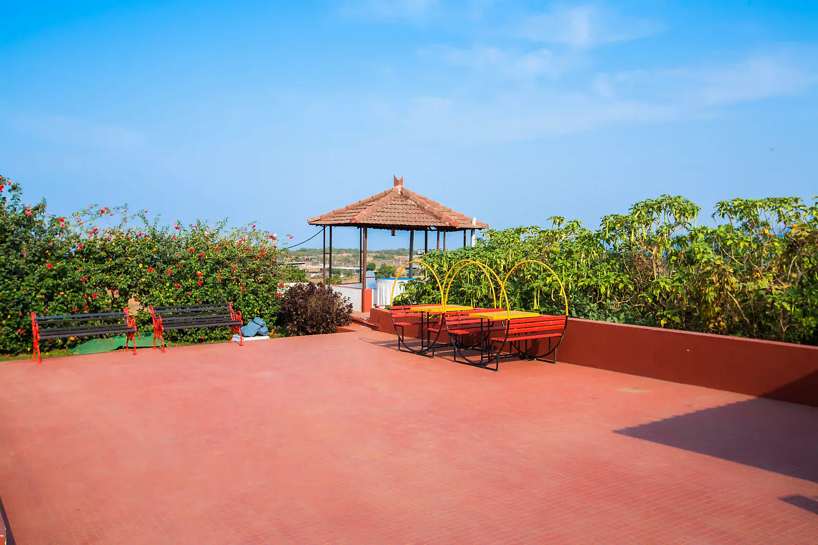 The gazebo at the Cloud 9 sunset point looking over the valley