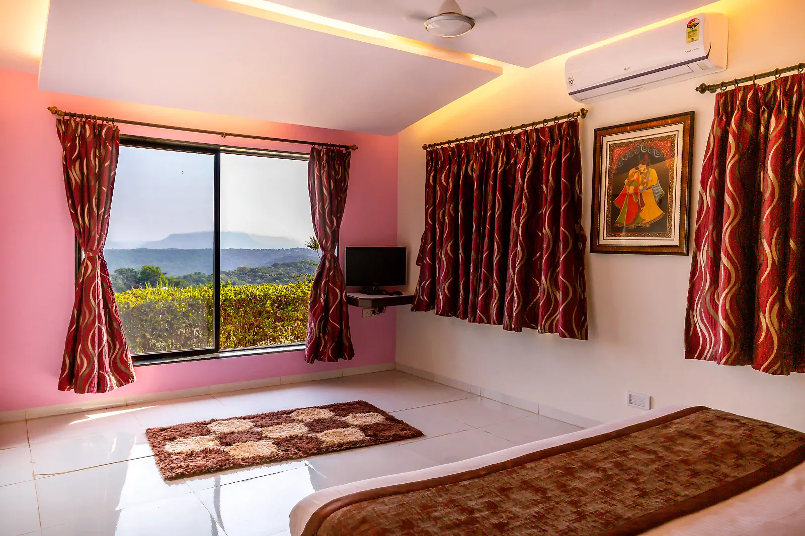 Hill Top Suite