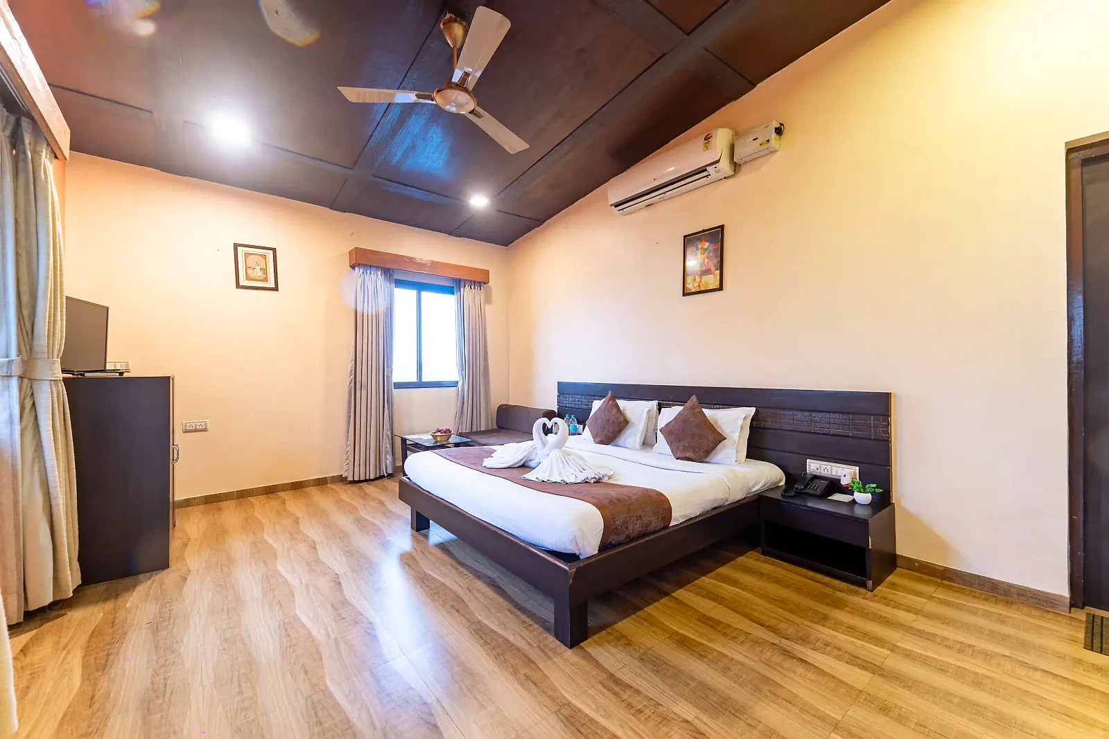6 Bedroom Luxury Villa